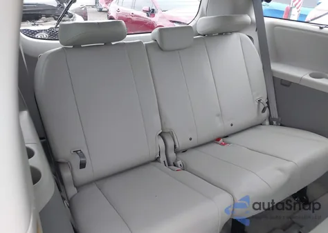 2014 Toyota Sienna Xle 7 Passenger z USA, uszkodzony, nr VIN 5TDDK3DC2ES083680